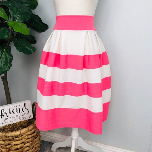 Dresses & Skirts - PINK HIGH WAISTED VINTAGE PIN UP LOOK CIRLCE SKIRT